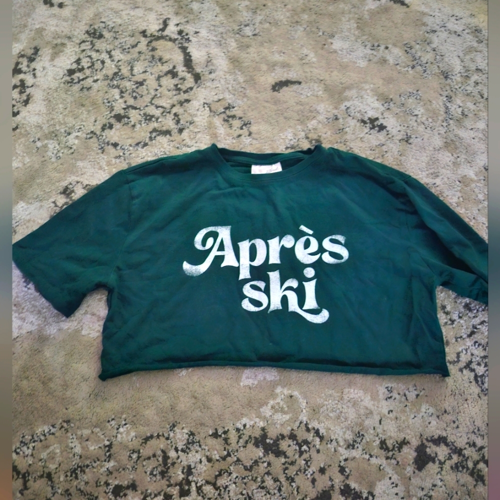 Universal Thread Green Crop Top